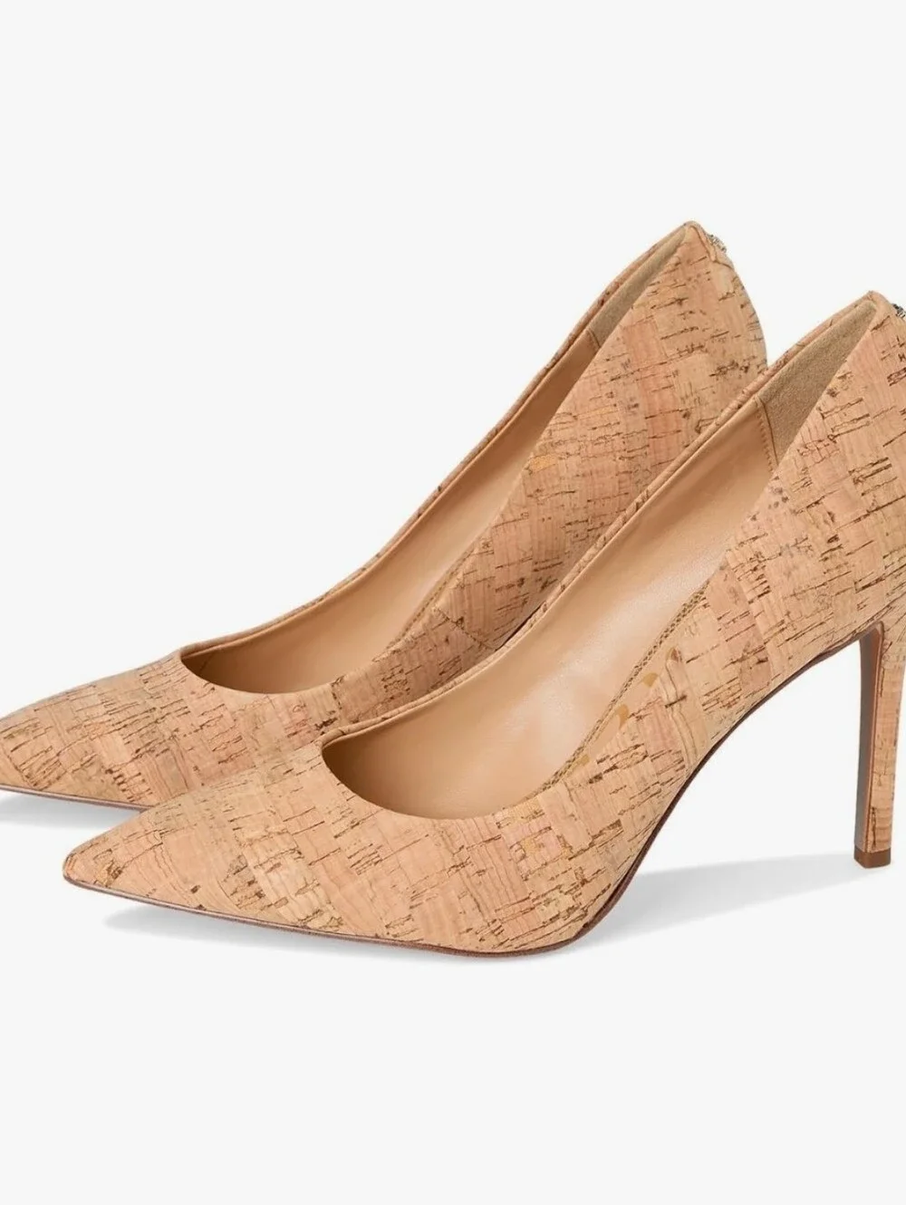 Jessica Simpson elegant pointed